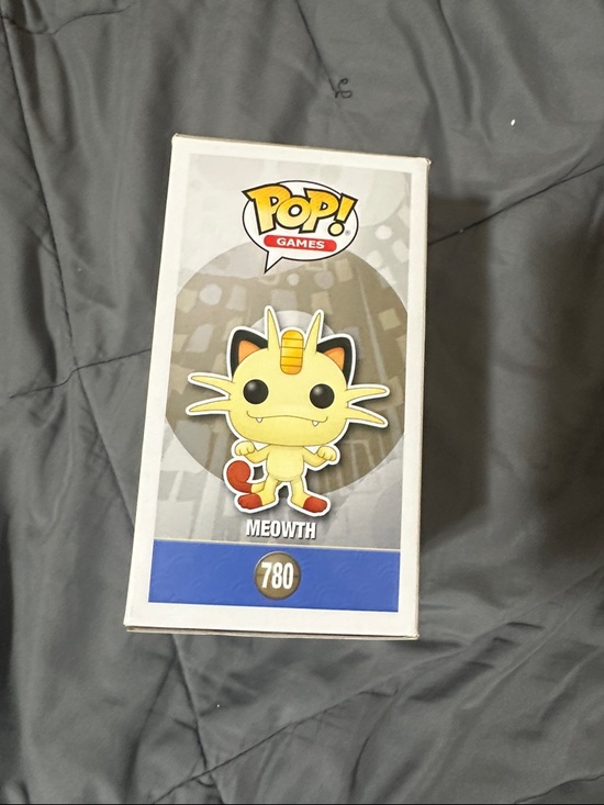 Funko Pop! Pokémon Meowth Yellow and Black Vinyl Figure #780 - Picture 3 of 3